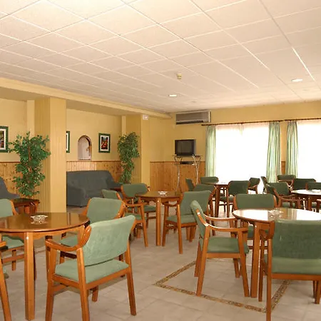 Kross El Greco Hotel